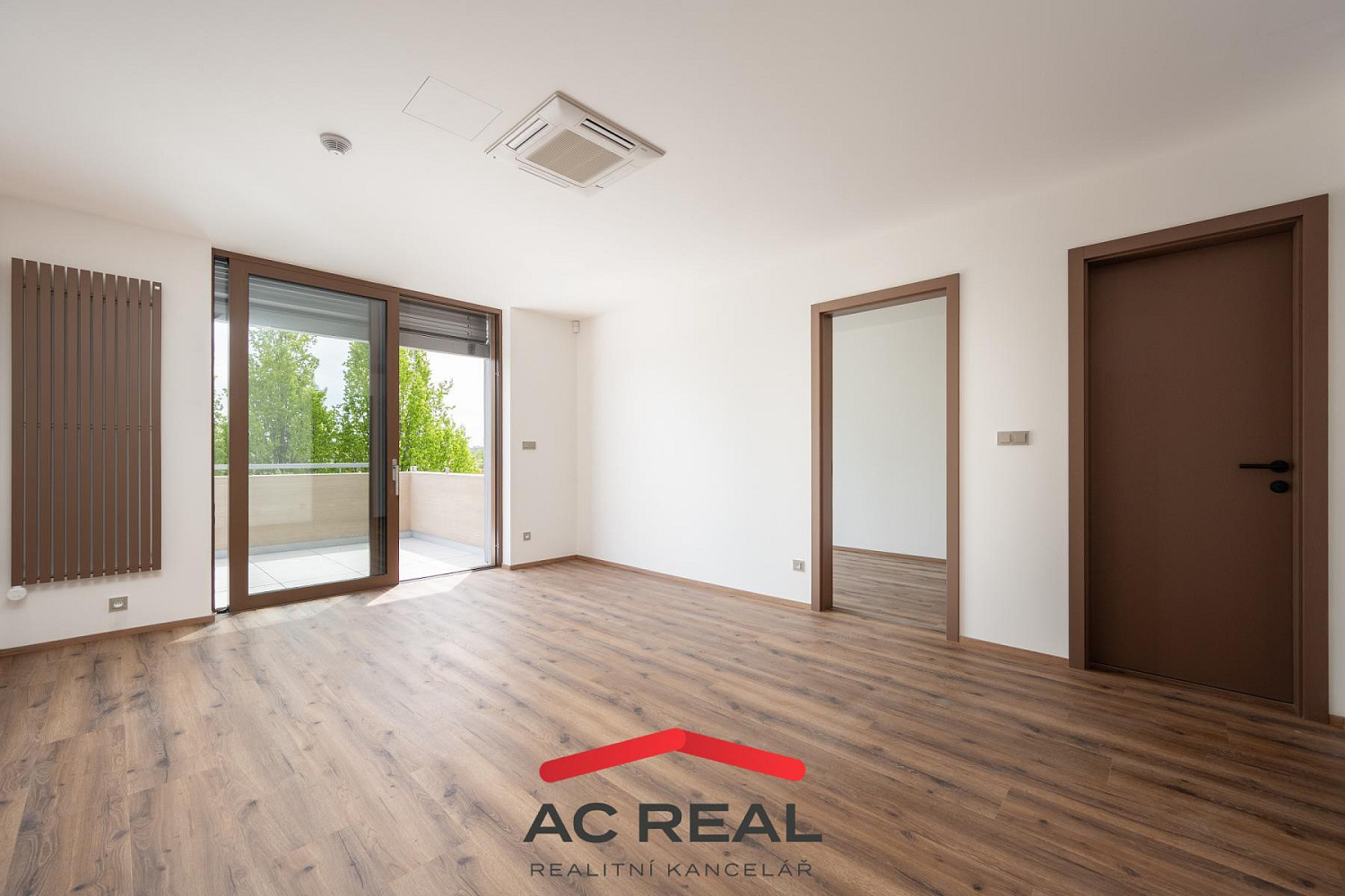 Prodej komerčního objektu (jiného typu) 48 m² – fotografie 3