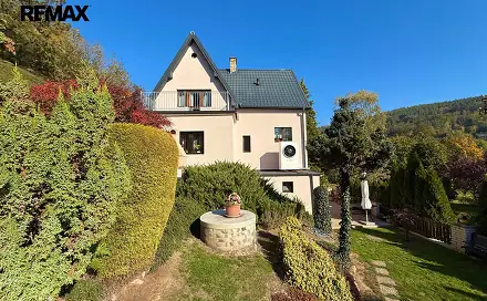 Prodej domu 165 m² s pozemkem 1 369 m², Stříbrná Skalice, okres Praha-východ