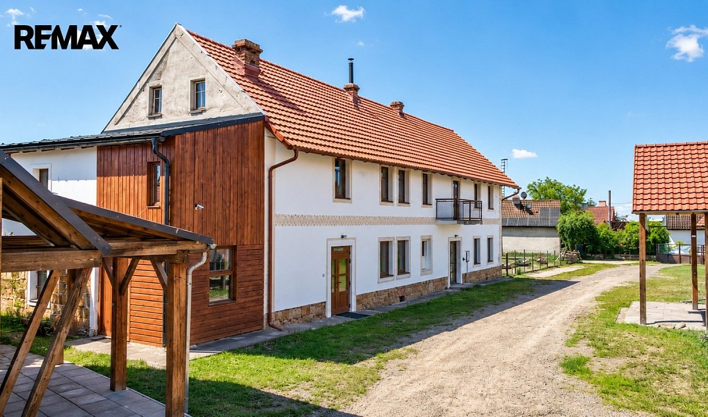 Prodej ubytovacího objektu 320 m², Kokořín – náhled fotky 2