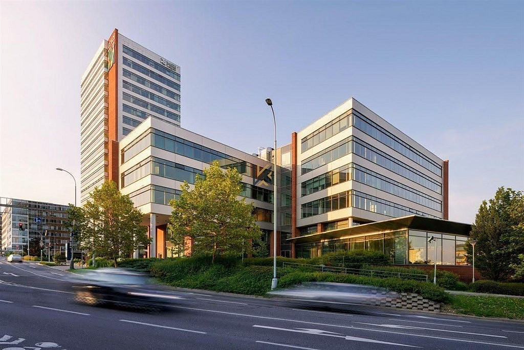 Pronájem kanceláře 487 m²