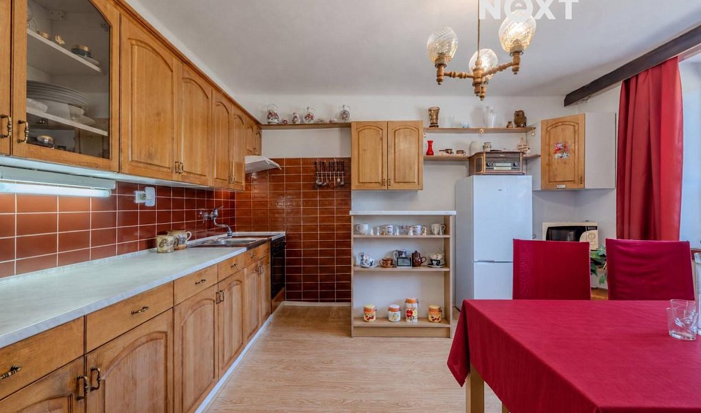 Prodej domu 240 m² s pozemkem 1 150 m², Boršice u Blatnice – náhled fotky 4