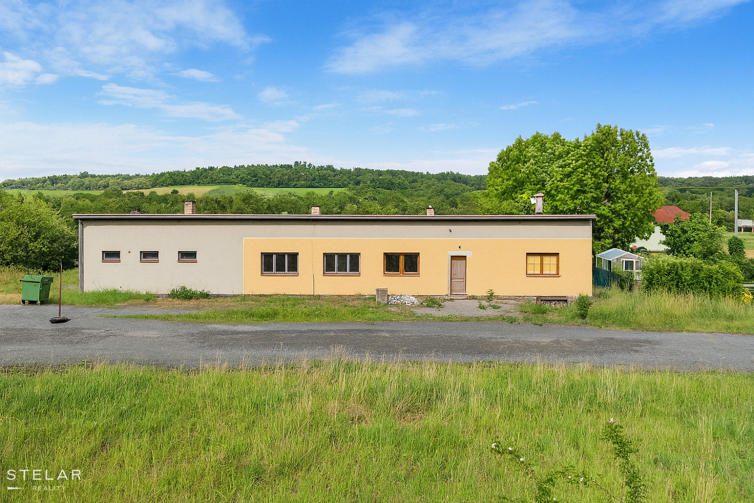 Prodej komerčního objektu (jiného typu) 200 m² – fotografie 2
