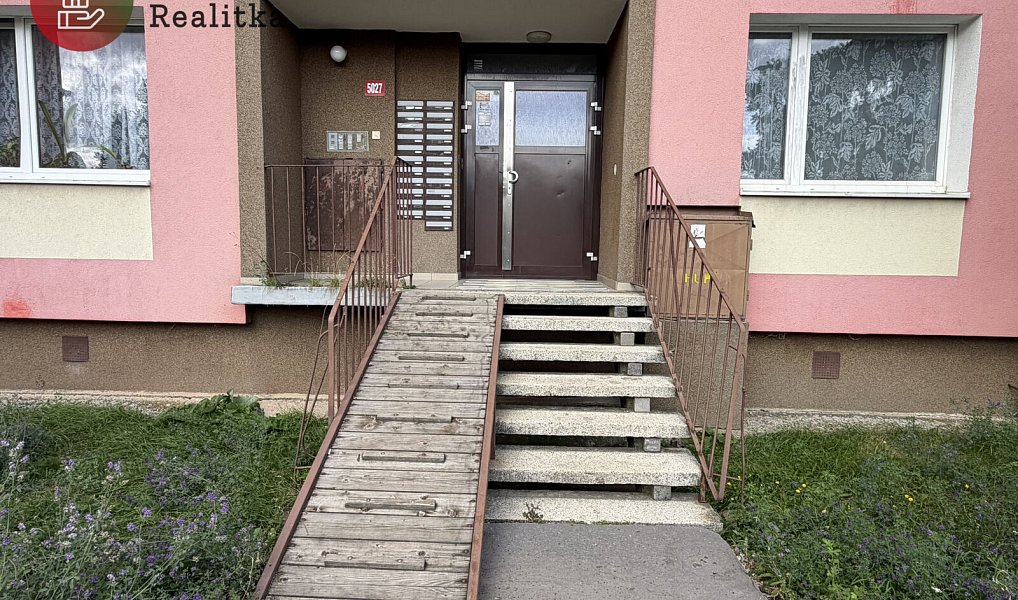 Prodej bytu 4+1 80 m², Chomutov – náhled fotky 47