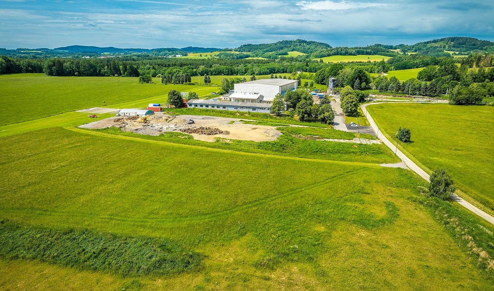 Prodej komerčního pozemku 2 175 m², Omlenice – náhled fotky 6