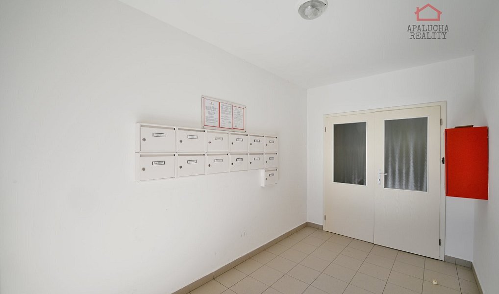 Prodej bytu 3+1 76 m², Nupaky – náhled fotky 13