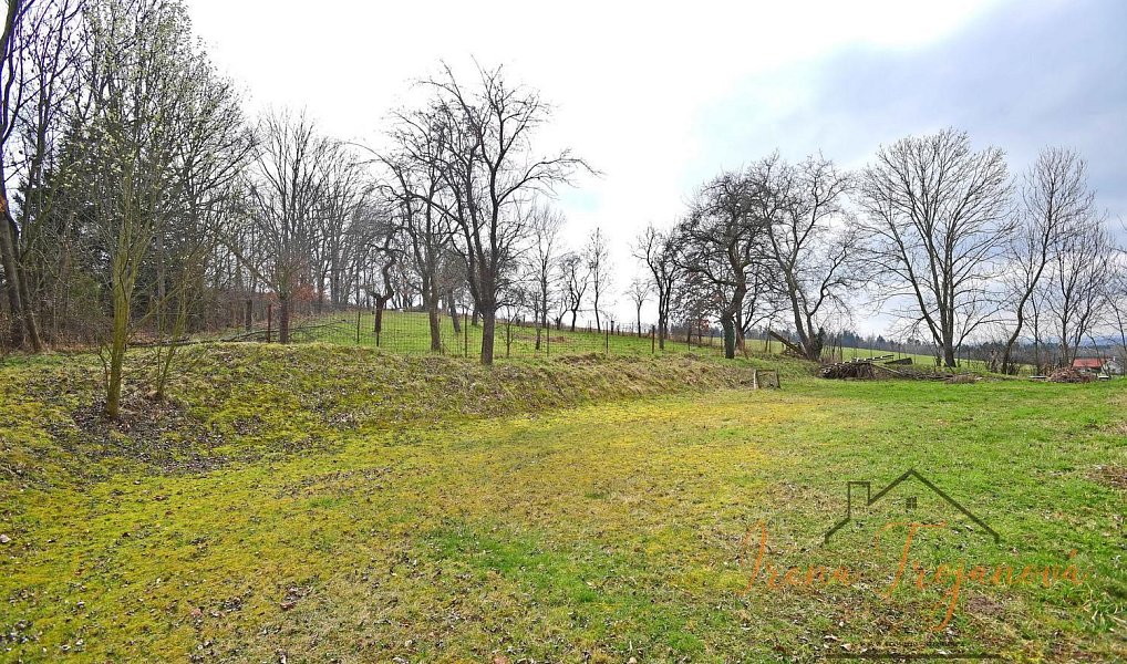 Prodej stavebního pozemku 1 040 m², Benešov – náhled fotky 11