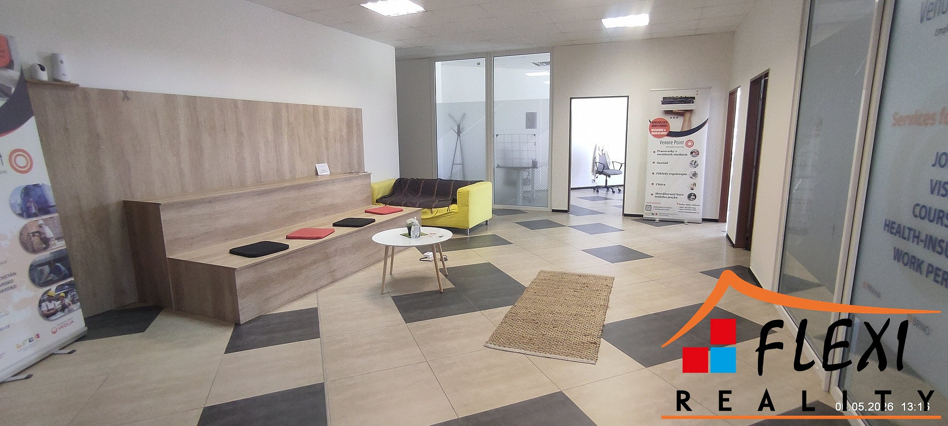 Pronájem kanceláře 241 m² — photo 5