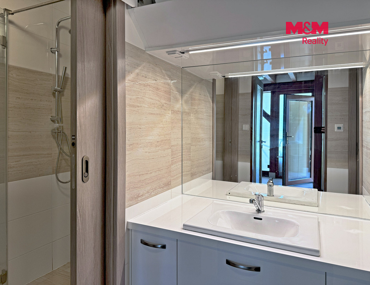 Pronájem obchodních prostor 33 m² – fotografie 3