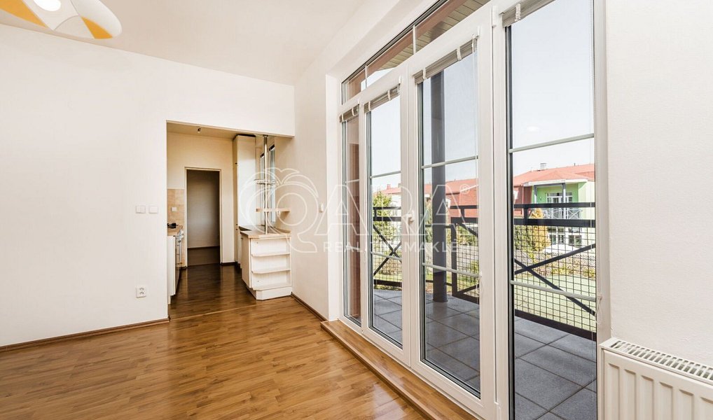 Pronájem bytu 2+1 63 m², Vestec – náhled fotky 5