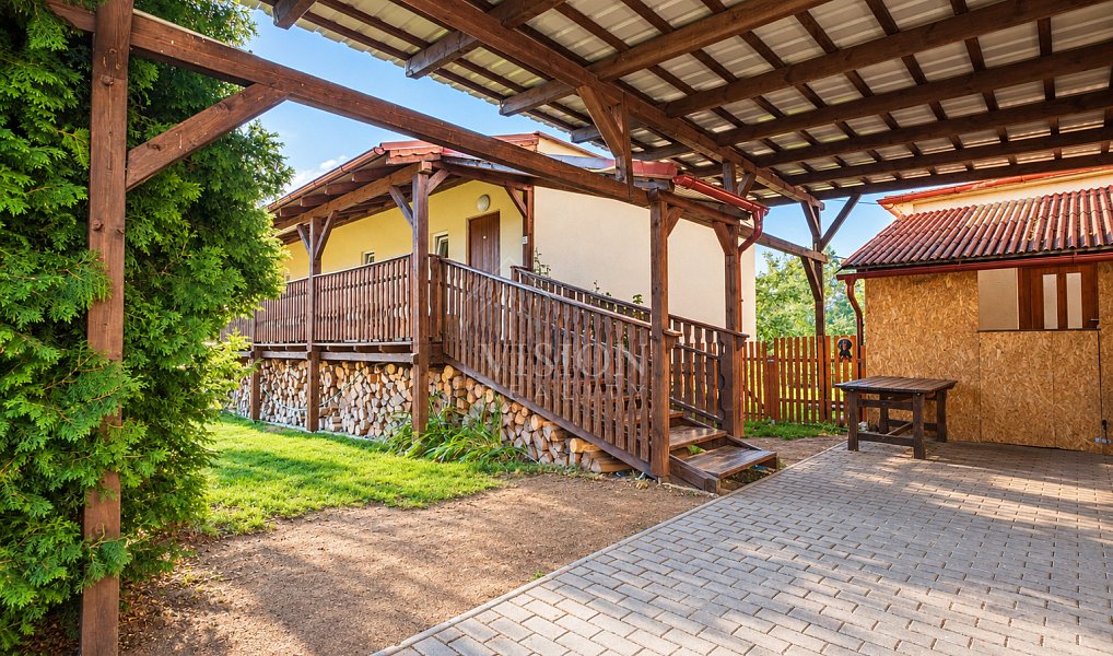 Prodej ubytovacího objektu 1 050 m², Varvažov – náhled fotky 14