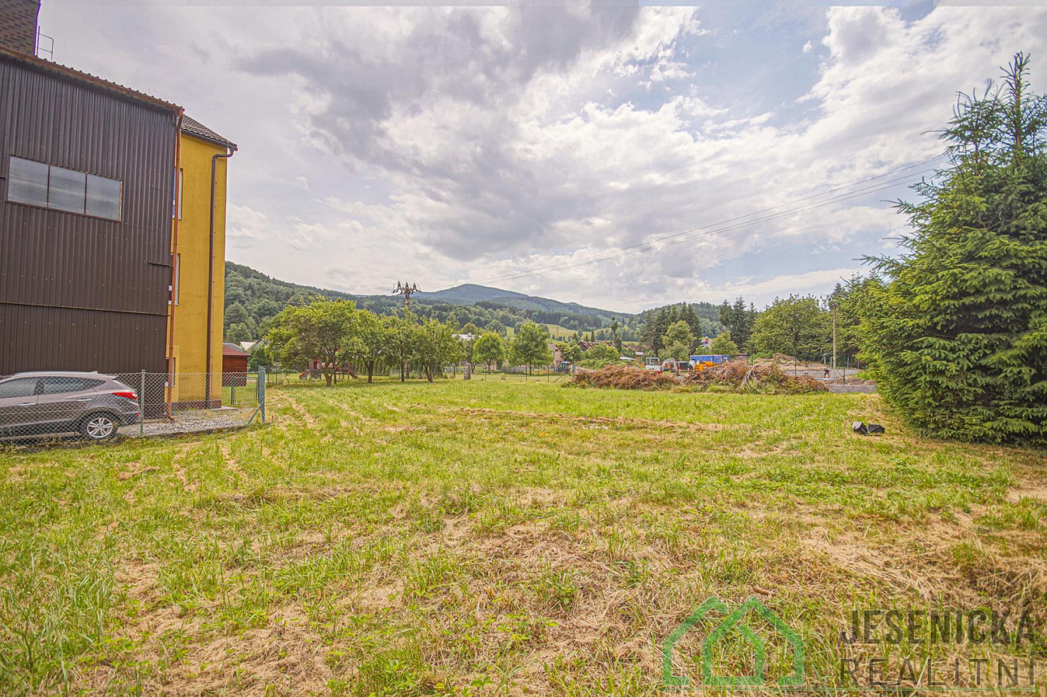 Prodej komerčního pozemku 1 608 m² – pohled 6