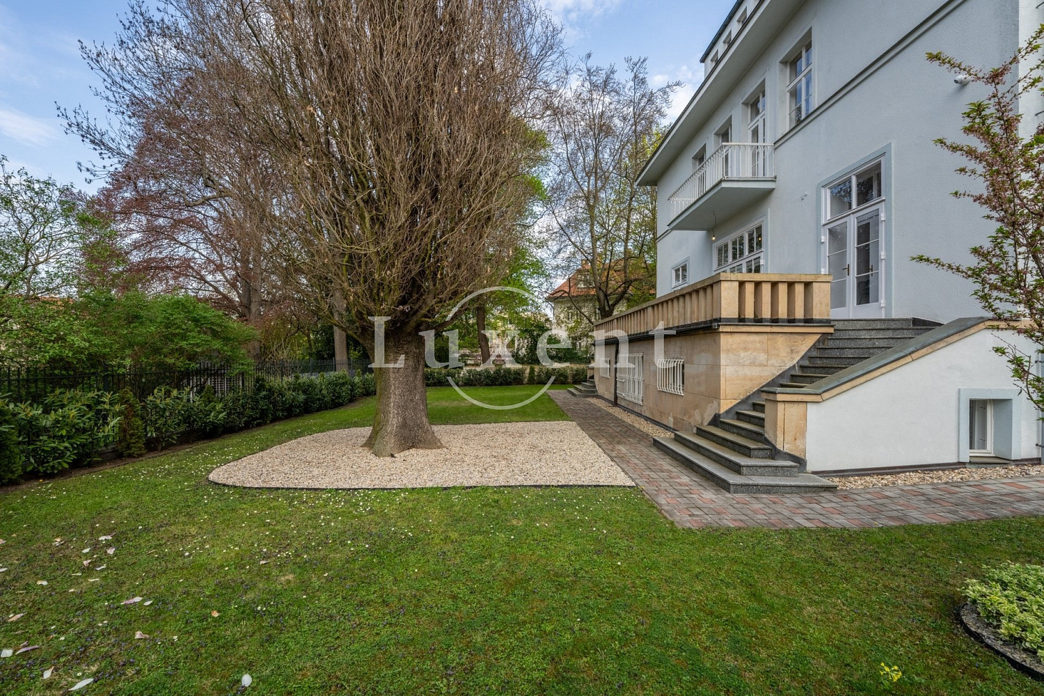 Prodej domu 726 m² s pozemkem 945 m² — photo 5