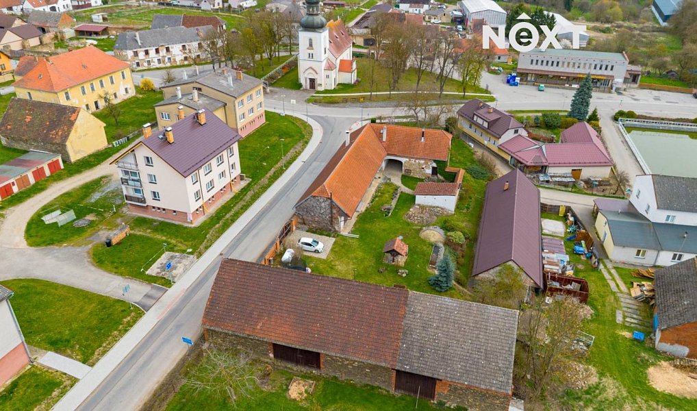 Prodej domu 560 m² s pozemkem 3 596 m², Chrášťany – náhled fotky 28