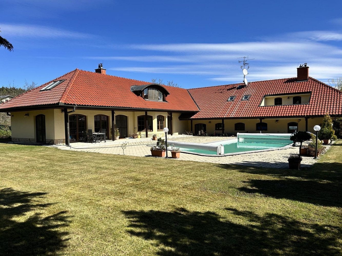 Prodej domu 392 m² s pozemkem 3 190 m²