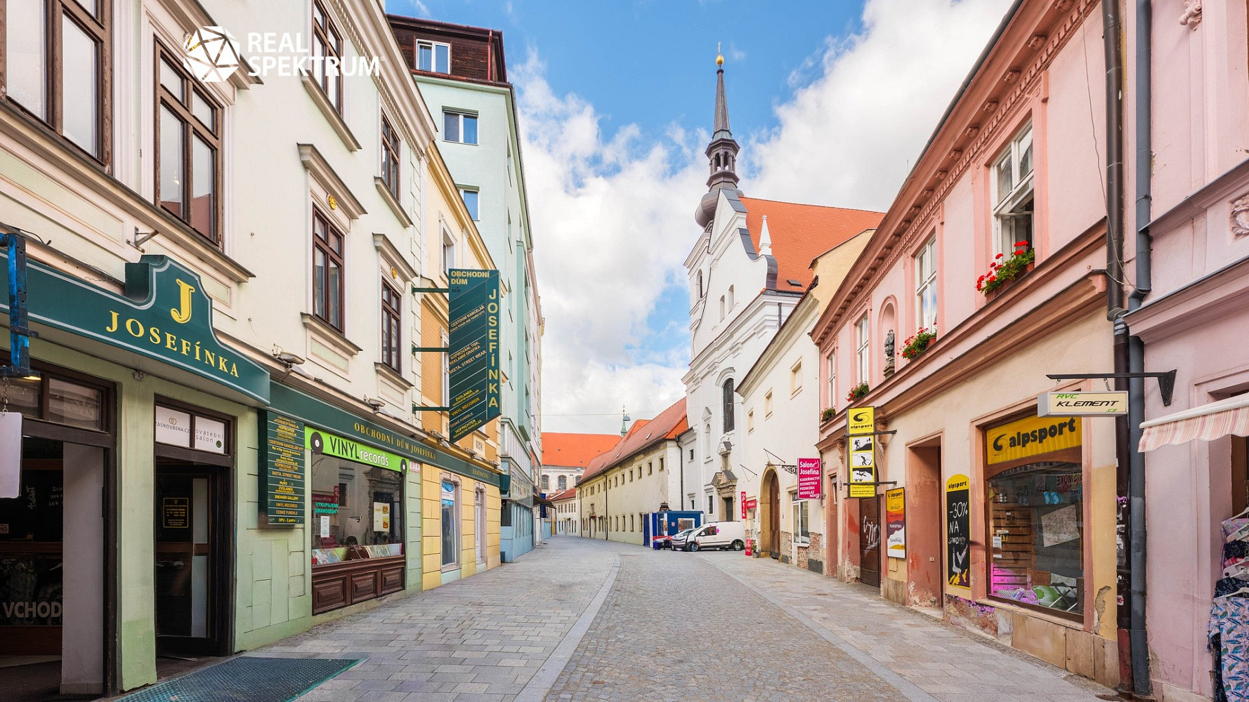 Prodej nájemního domu, činžáku 915 m² – fotografie 2