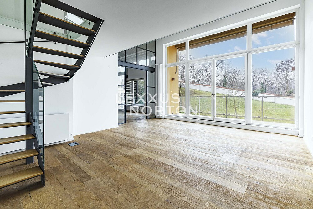 Pronájem bytu 6+kk 325 m²