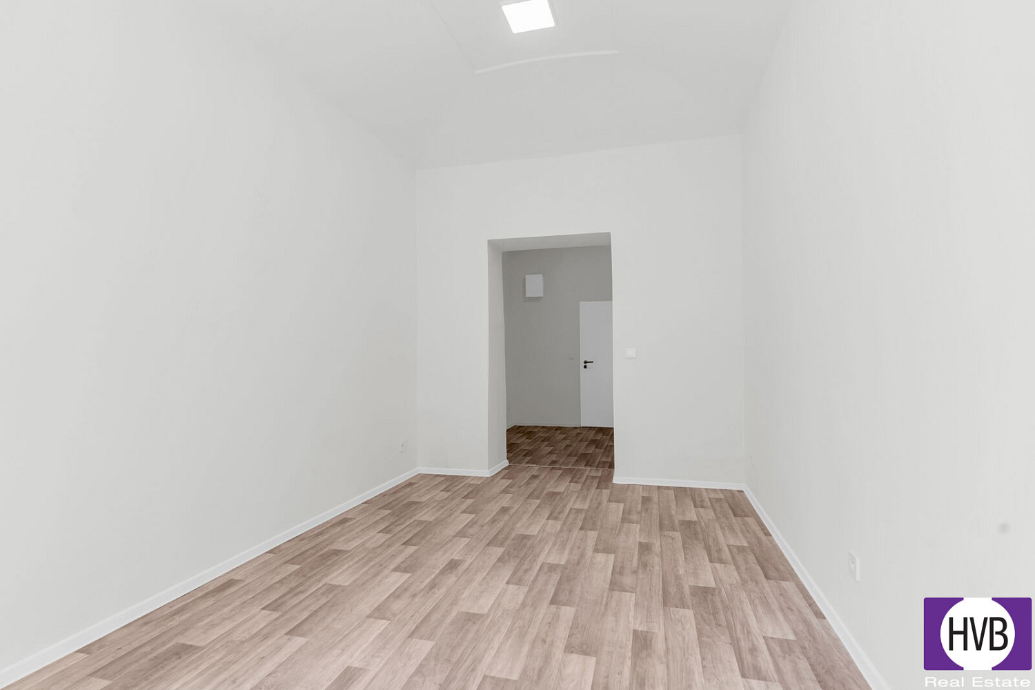 Prodej kanceláře 29 m² – fotografie 3