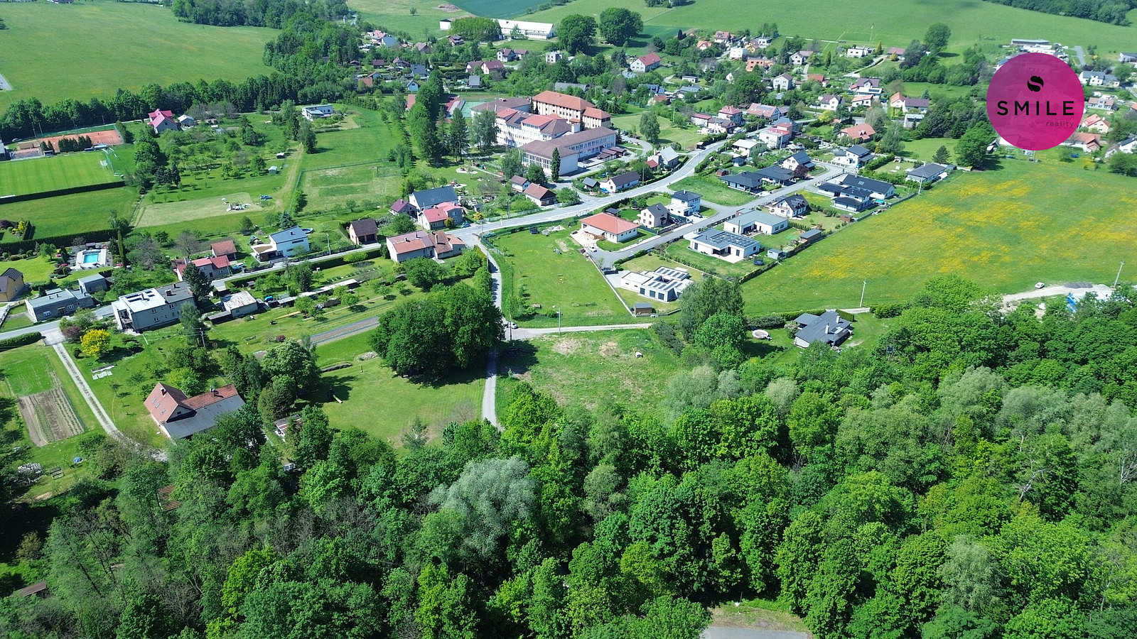 Prodej stavebního pozemku 962 m² – fotografie 4