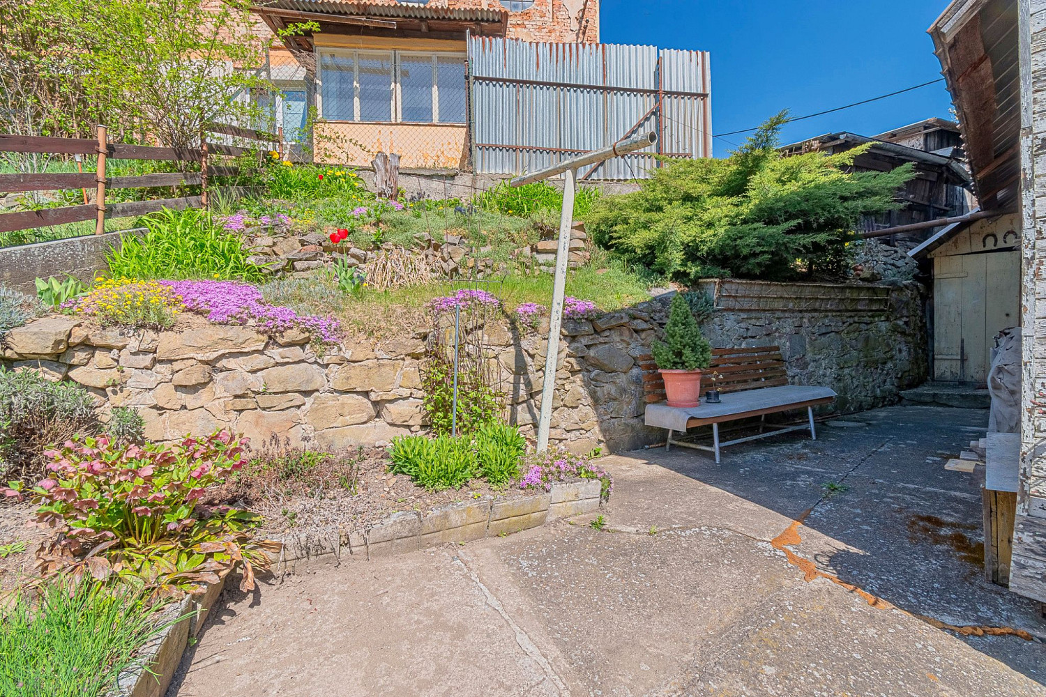 Prodej domu 230 m² s pozemkem 216 m² – fotografie 3