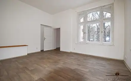 Pronájem bytu 1+1 37 m²