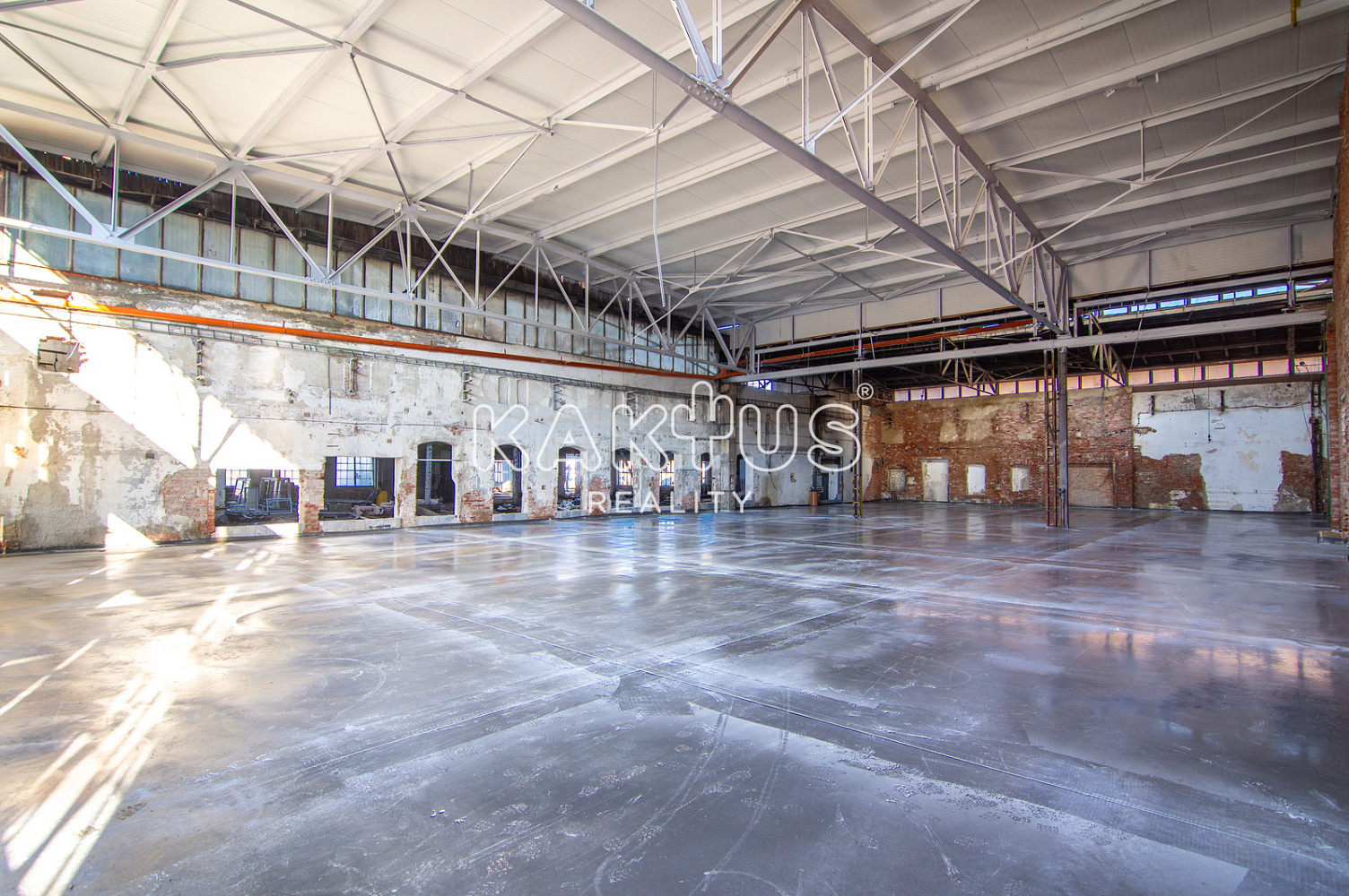 Pronájem výrobních prostor 1 400 m² — photo 4