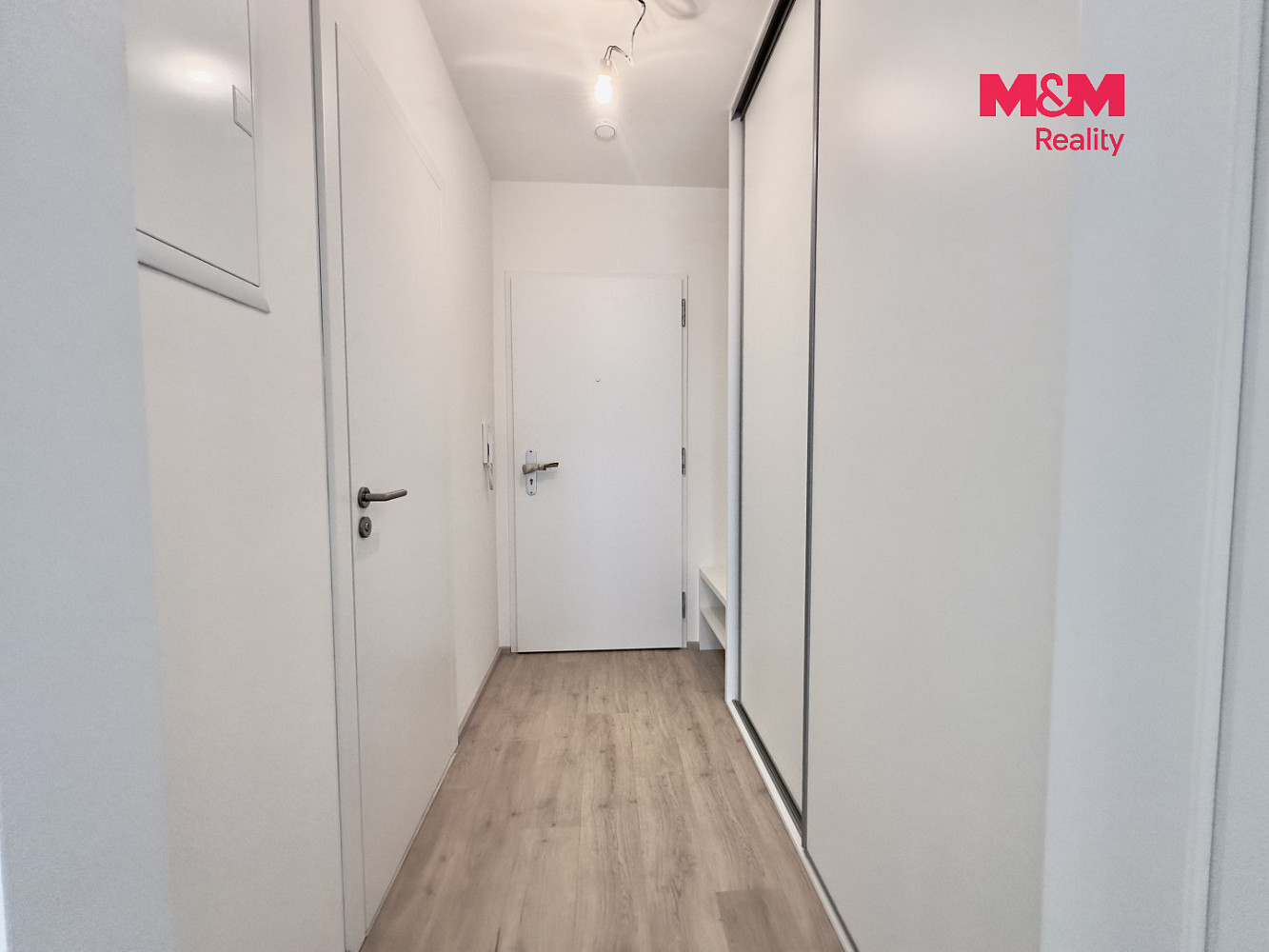 Pronájem bytu 1+kk 34 m² – fotografie 5