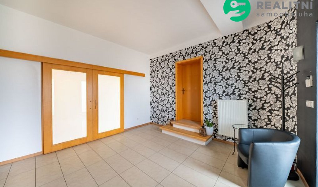 Prodej domu 257 m² s pozemkem 1 726 m², Tasovice – náhled fotky 15