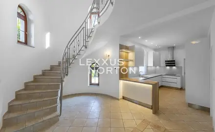 Pronájem domu 270 m² s pozemkem 429 m², Nebušická, Praha 6 - Nebušice