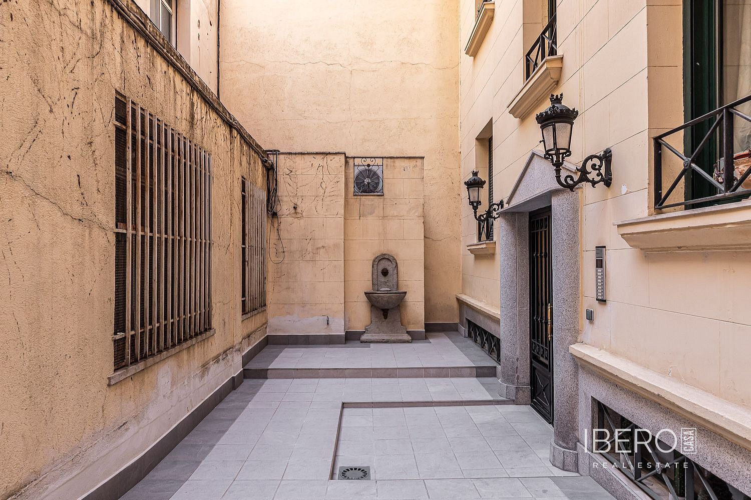 Piso 3+kk – Madrid, Barrio de los Austrias, Centro - Más