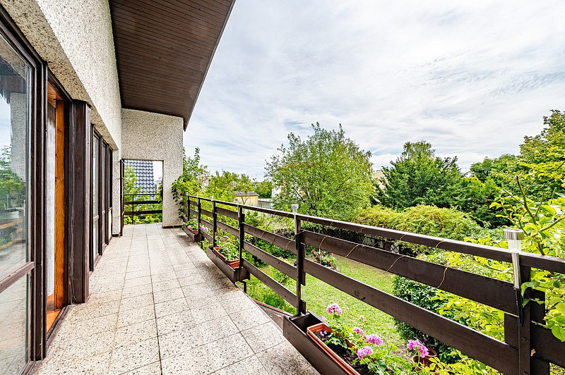 Prodej domu 360 m² s pozemkem 599 m² – fotografie 2