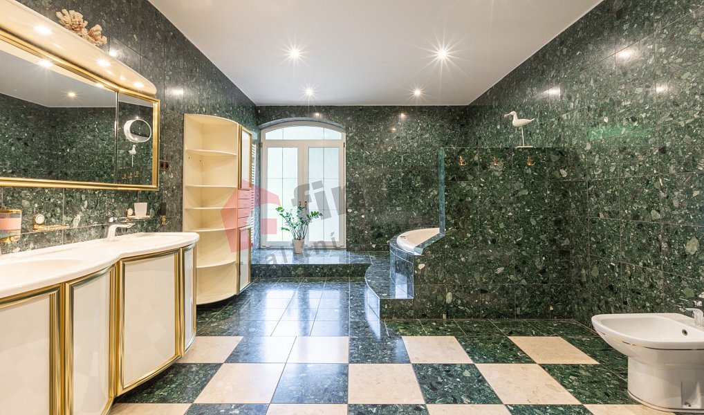 Prodej domu 386 m² s pozemkem 2 480 m², Hvězdonice – náhled fotky 14