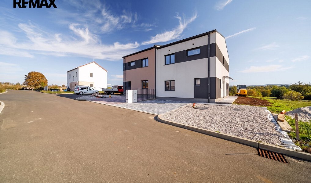 Prodej domu 115 m² s pozemkem 318 m², Karlovy Vary – náhled fotky 2