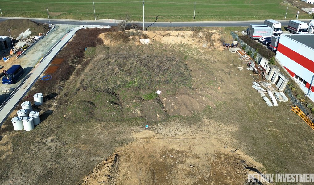 Prodej komerčního pozemku 1 232 m², Moravany – náhled fotky 3