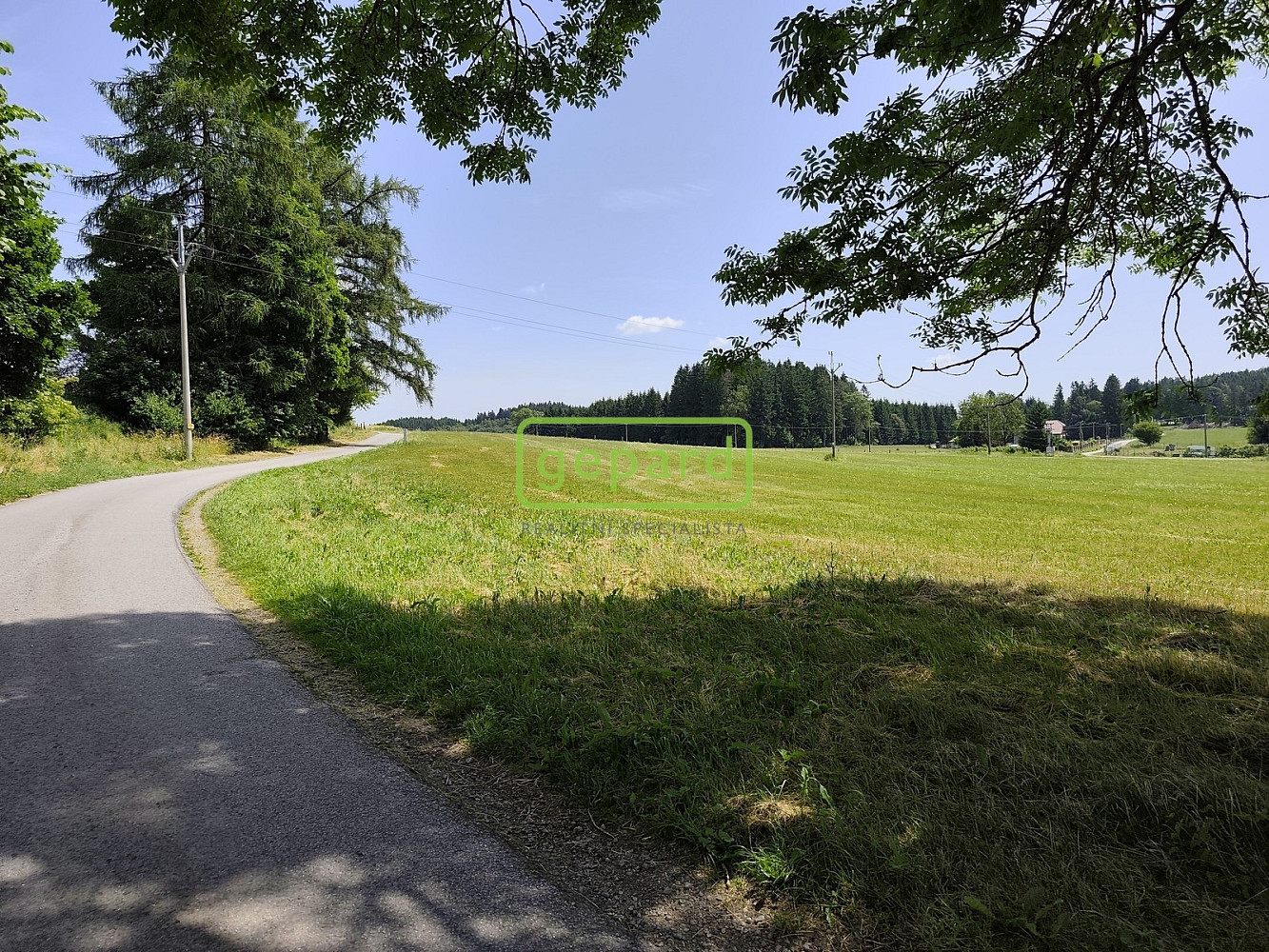 Prodej stavebního pozemku 892 m² – pohled 5