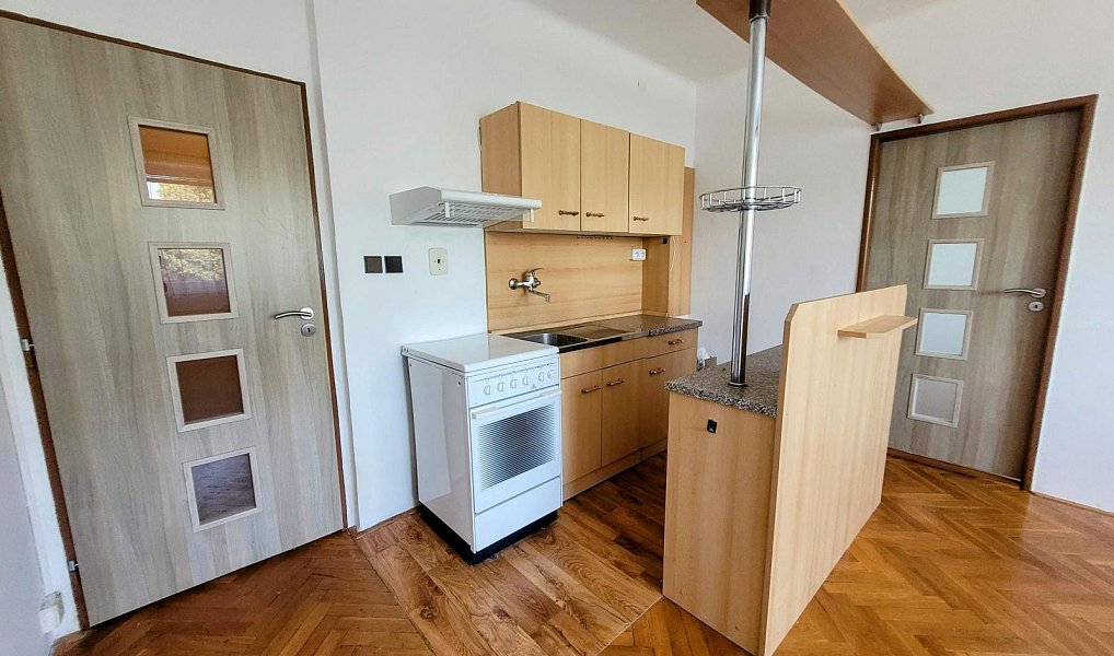 Pronájem bytu 2+kk 44 m², Jablonec nad Nisou – náhled fotky 2