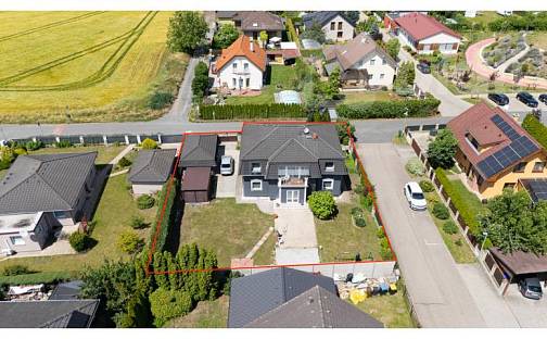 Prodej domu 180 m² s pozemkem 720 m², Dolní, Hovorčovice, okres Praha-východ