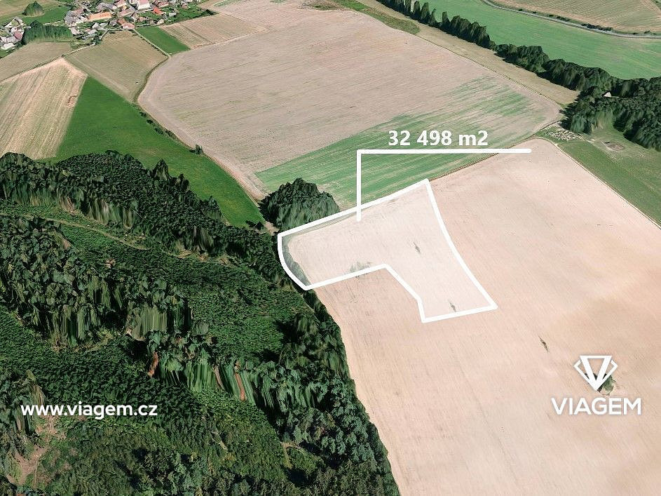 Prodej pole 2 031 m²