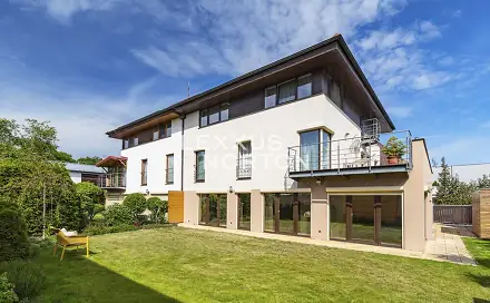 Prodej domu 322 m² s pozemkem 528 m², Na Bohdalci, Praha 10 - Michle