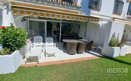 Prodej domu 178 m² s pozemkem 178 m², Miraflores, Španělsko