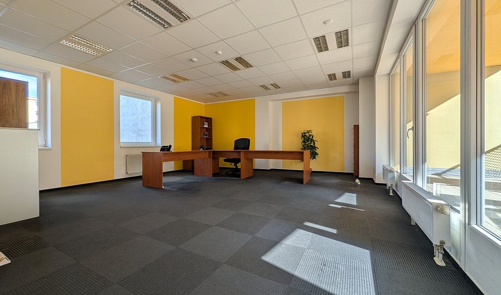 Pronájem kanceláře 68 m², Liberec – náhled fotky 4