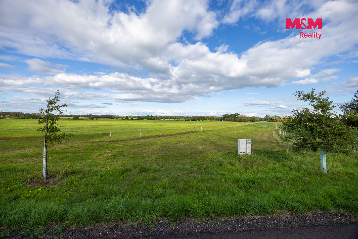 Prodej stavebního pozemku 1 700 m² – fotografie 3