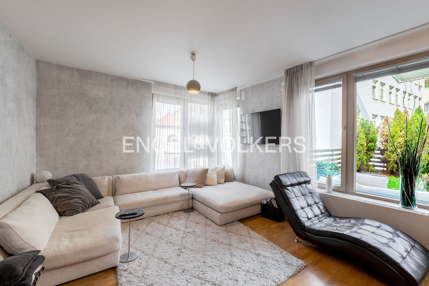 Pronájem bytu 3+kk 88 m² – fotografie 4