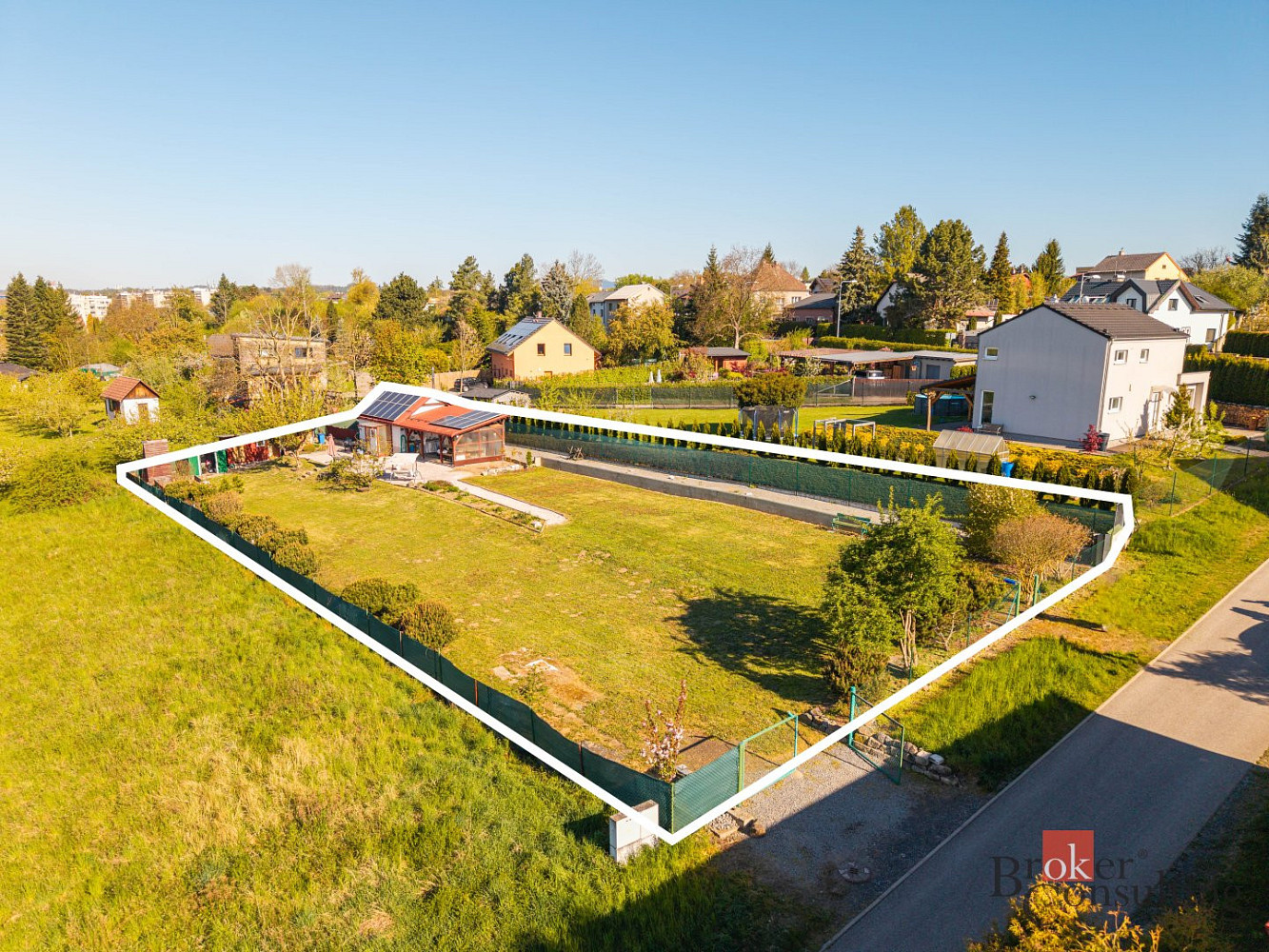 Prodej stavebního pozemku 1 271 m² - Widok 2