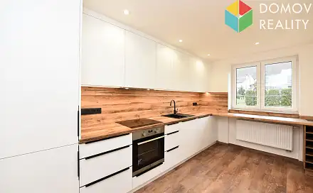 Prodej bytu 2+1 60 m², Pod Hájem, Králův Dvůr, okres Beroun