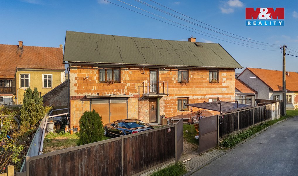 Prodej domu 110 m² s pozemkem 320 m², Dolní Bousov – náhled fotky 2