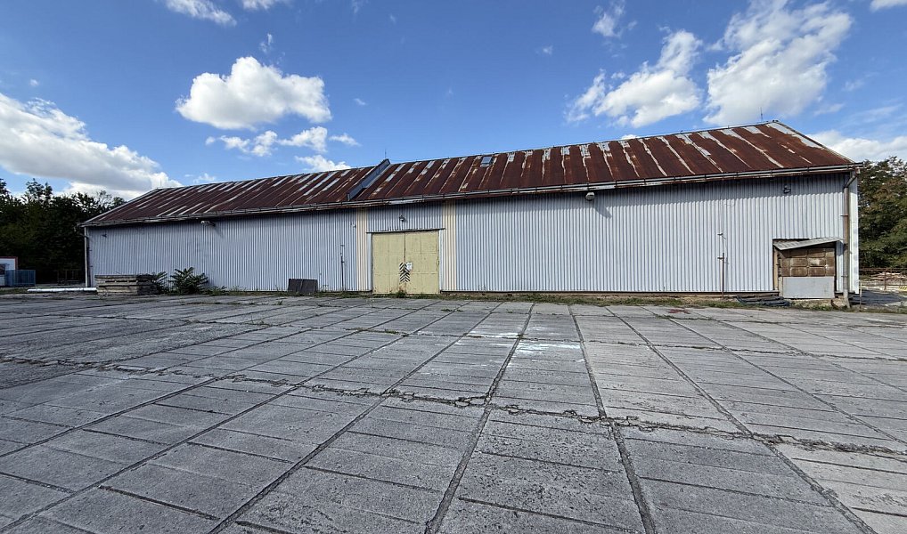 Pronájem skladovacích prostor 300 m², Veleň – náhled fotky 3