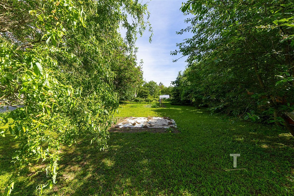 Prodej stavebního pozemku 1 600 m² – pohled 4