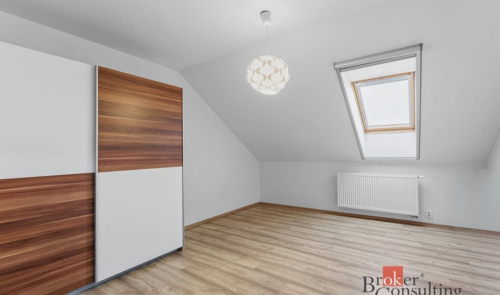 Prodej domu 240 m² s pozemkem 812 m², Žiželice – náhled fotky 25