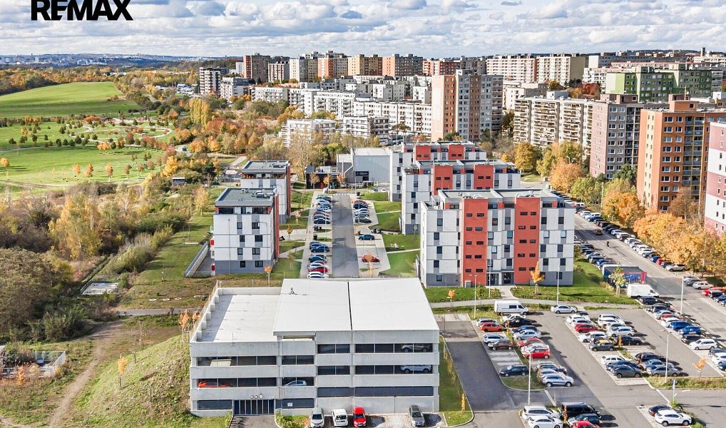 Prodej parkovacího stání, ul. Bryksova, Praha - Černý Most, Praha – náhled fotky 2