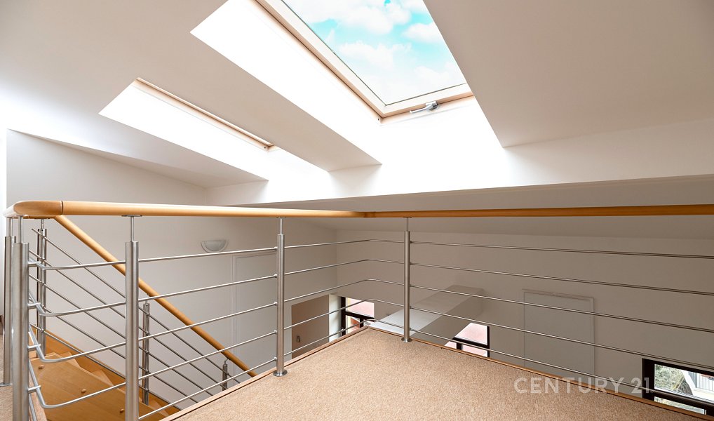 Prodej bytu 4+kk 135 m², Praha – náhled fotky 2